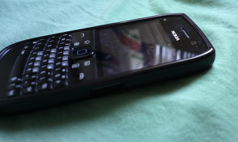 Nokia E6 case round-up photo