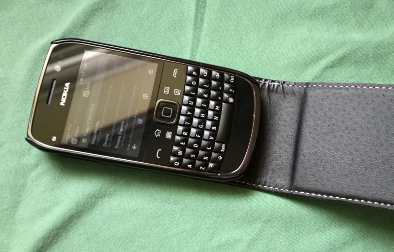 Nokia E6 case round-up photo