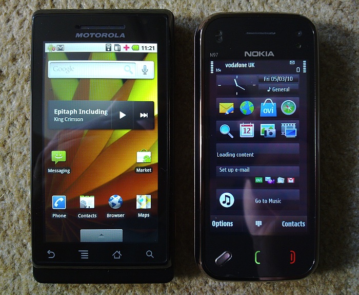 Motorola Milestone vs Nokia N97 mini