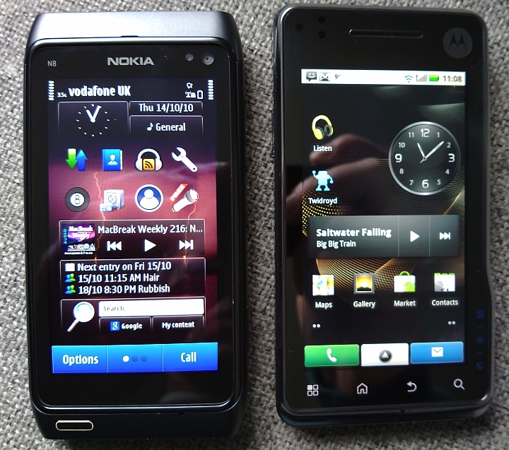 Nokia N8 versus Motorola XT720