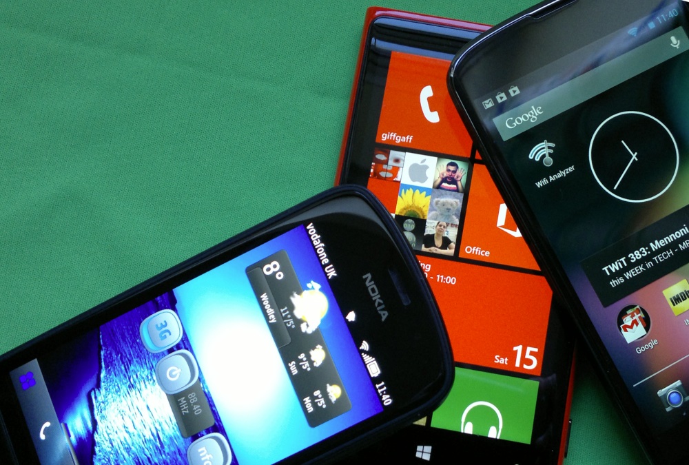 Nokia 808, Lumia 920 and Nexus 4