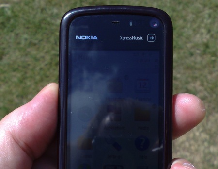 Screen contrast close-up