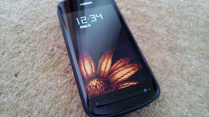 Nokia Sleeping Screen and AMOLED clock