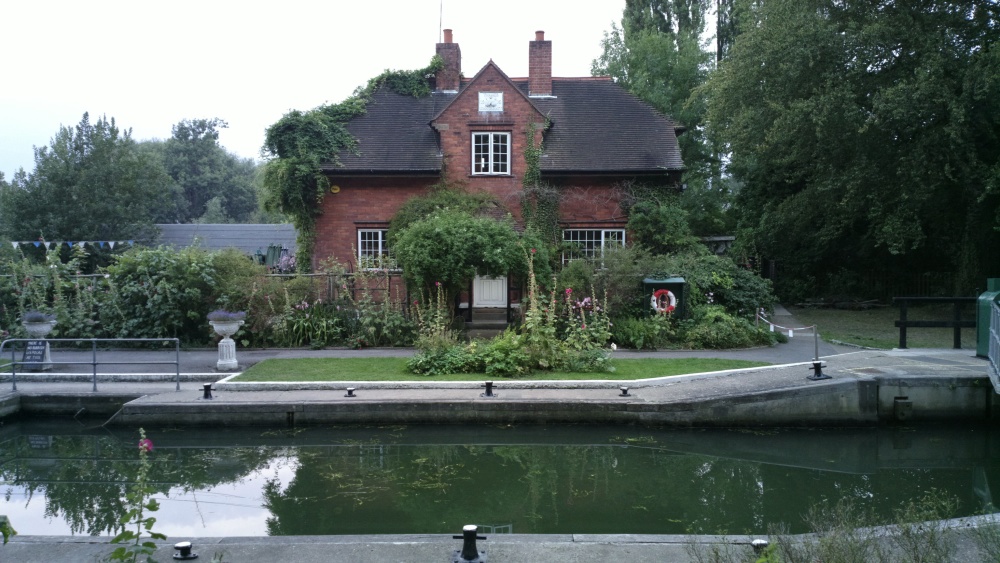 Low light cottage scene