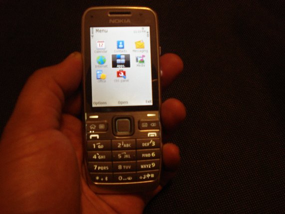 Nokia E52 face