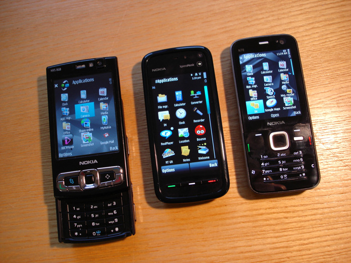 Nokia 5800 compared with N95 8GB and N78