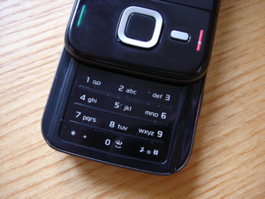 http://www.allaboutsymbian.com/images/features/N85/n85-keypad_tb.jpg