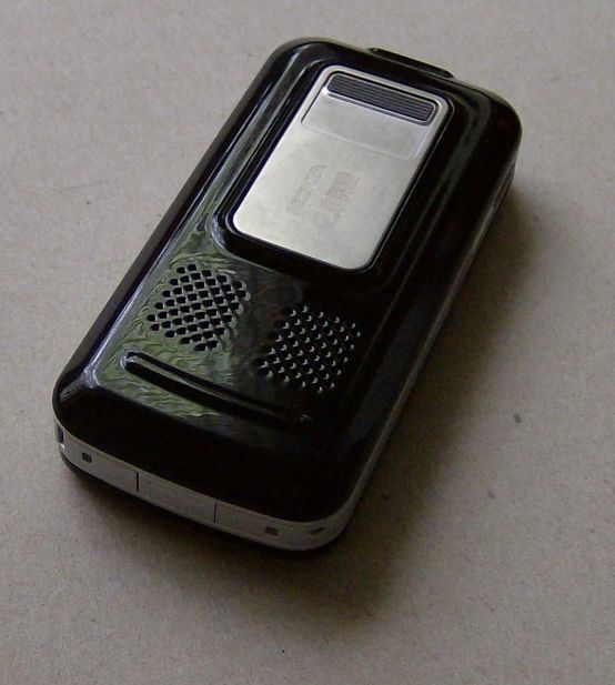 Nokia 6110 Navigator back with cover closed