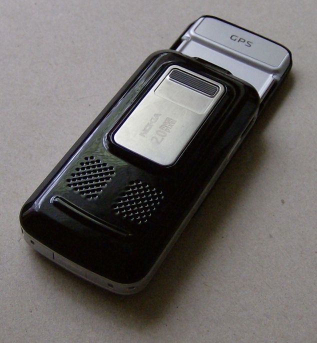 Nokia 6110 Navigator back with keypad open