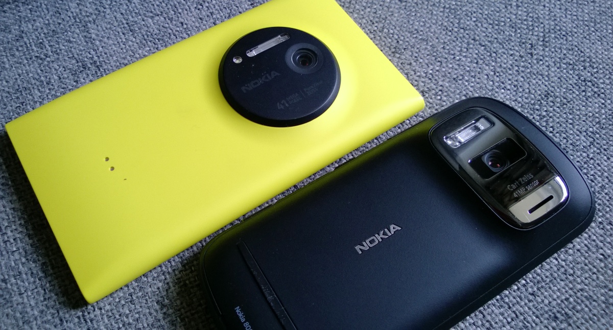 Lumia 1020 and 808 PureView