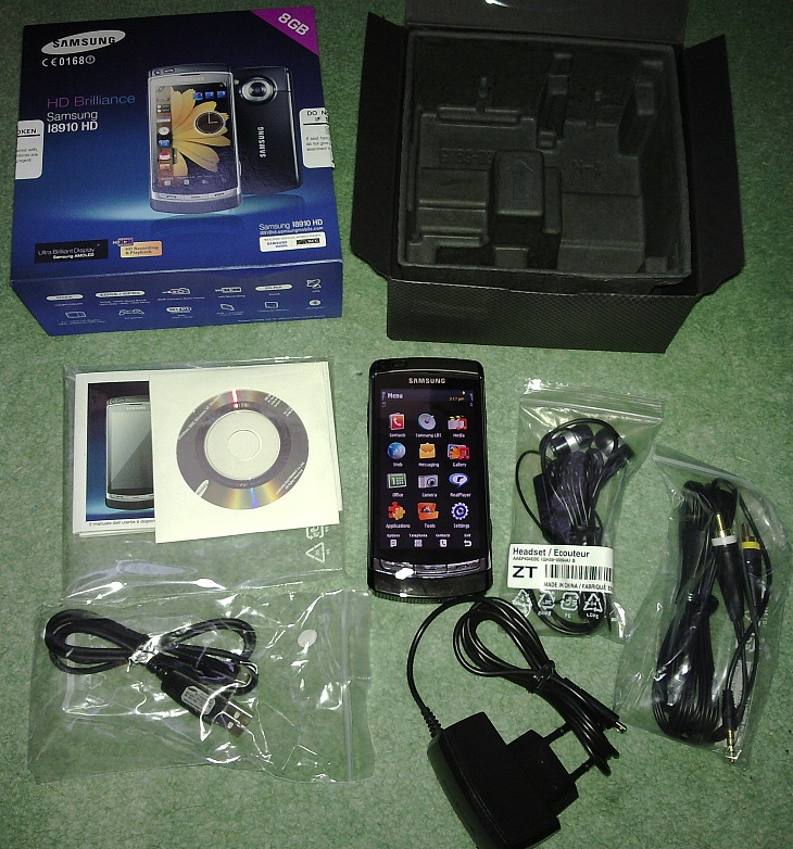 Box contents SIM-free Samsung i8910 HD