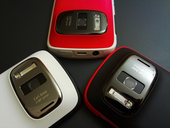 Nokia 808s