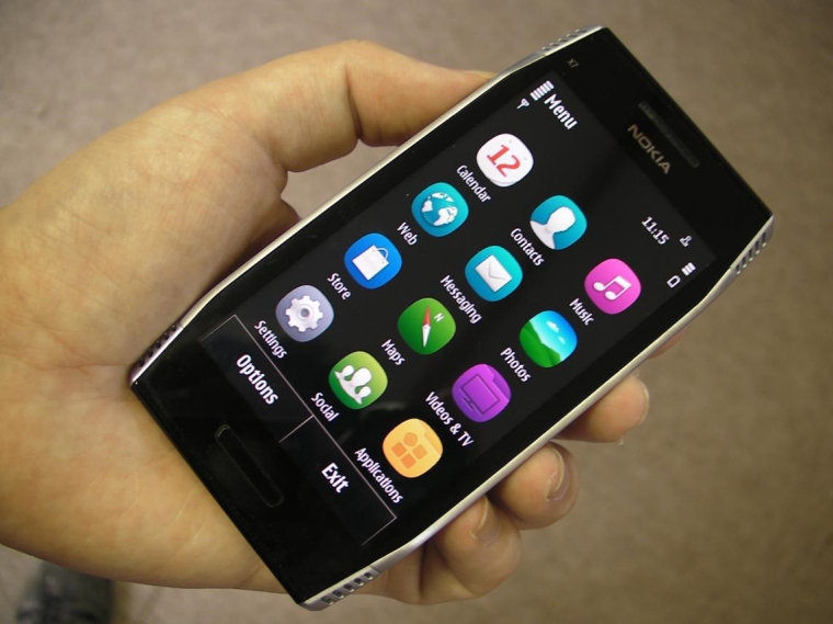 Nokia X7