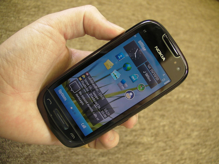 Nokia C7 in the hand