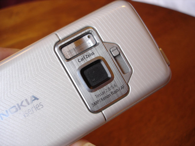 N82 camera