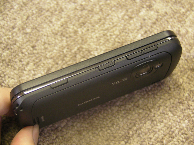 The Nokia C6 right side