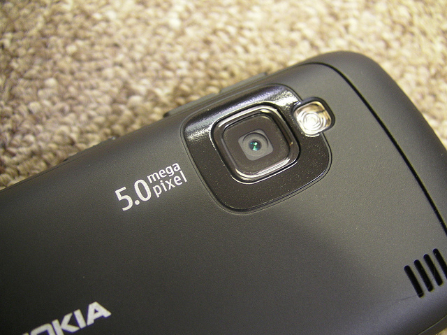 The Nokia C6 camera