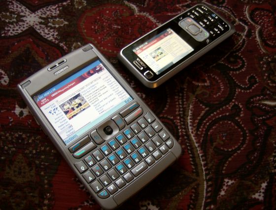 Nokia 6120 Classic next to Nokia E61