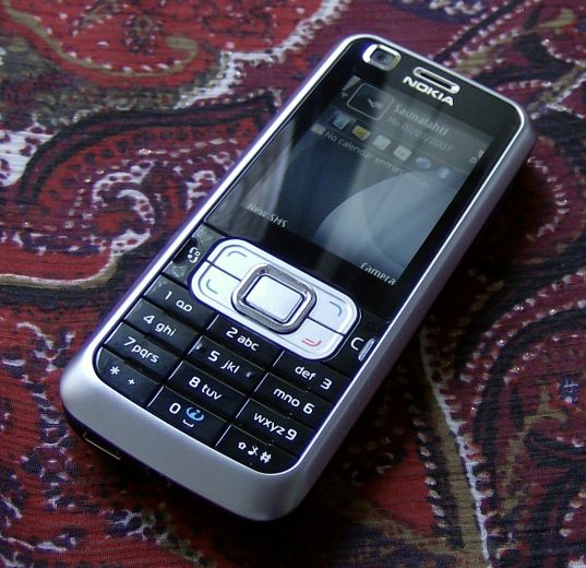 Nokia 6120 Classic smartphone Nokia 6120 Classic smartphone