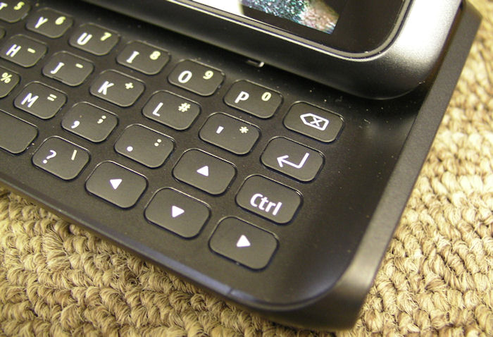 Nokia E7 keyboard