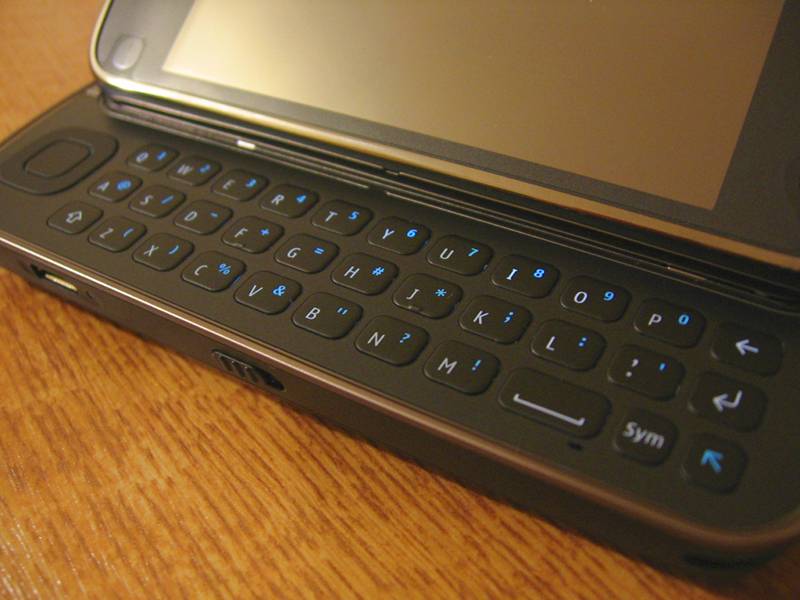 N97 - Full qwerty keyboard