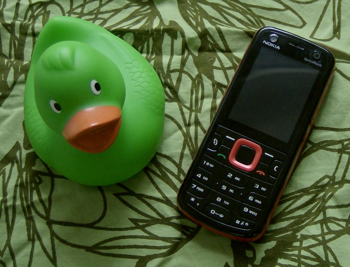 http://www.allaboutsymbian.com/images/reviews/nokia5320duck.jpg