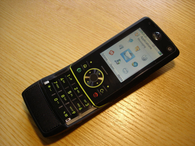 Motorola RIZR Z8