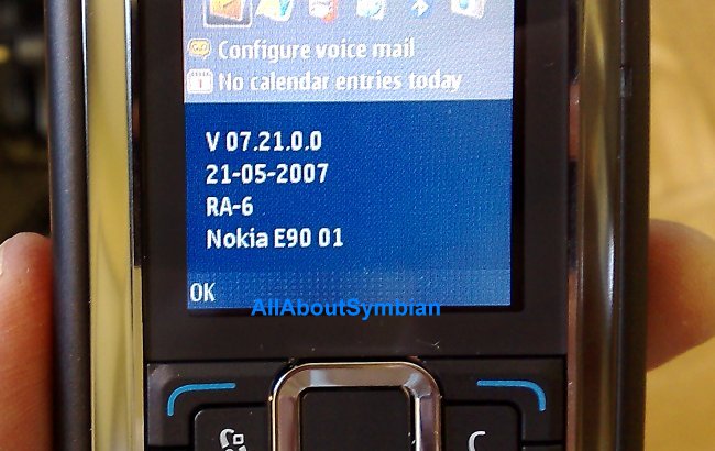 Unboxing the Nokia E90 Communicator