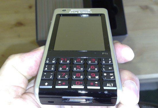 Unboxing the Sony Ericsson P1i