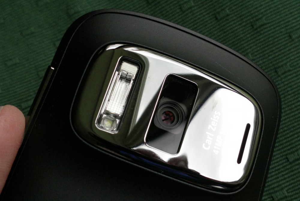 Nokia 808 PureView