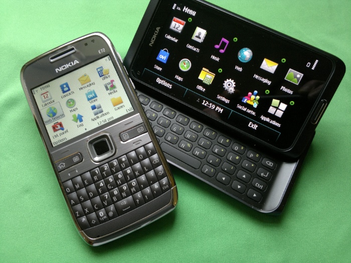 Nokia E72 and E7