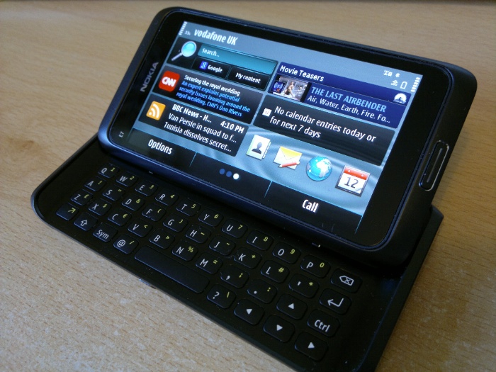 NOKIA E7-00 Designed in Findland