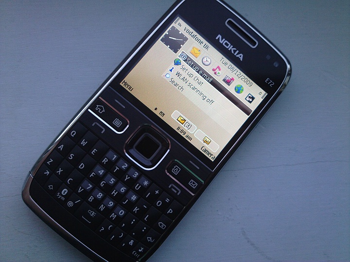 Nokia E72 up close