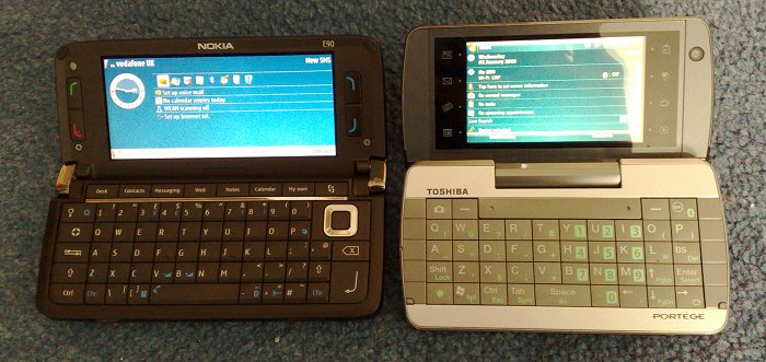 E90 vs Toshiba G910