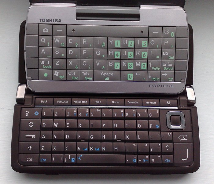E90 vs Toshiba G910