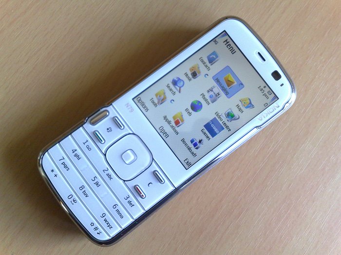 http://www.allaboutsymbian.com/reviews/images/n79/n79-8.jpg