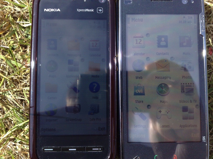 Screen contrast in direct sun: 5800 vs N97