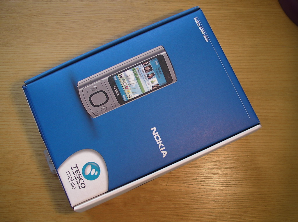 Nokia 6700 Slide Box