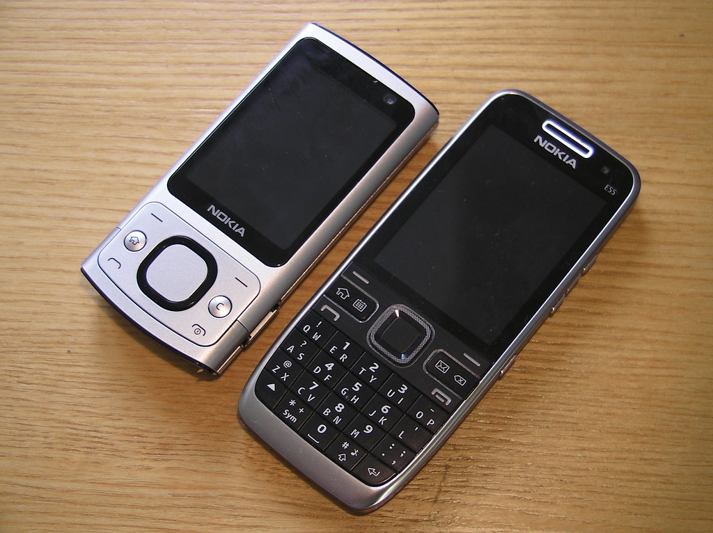 Nokia 6700s versus E55