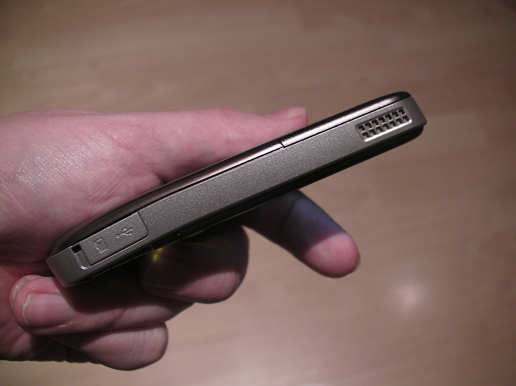Nokia 6720 from the left
