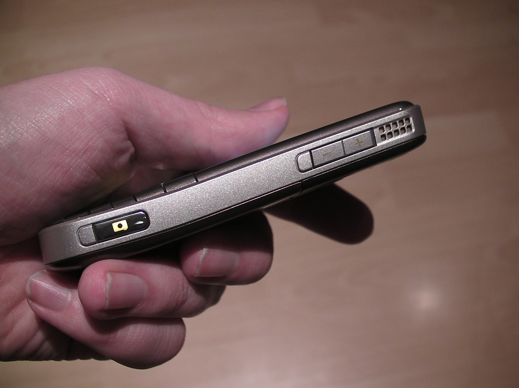 Nokia 6720 from the right