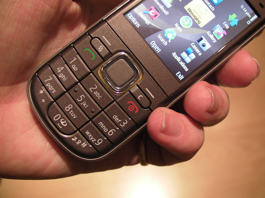 Nokia 6720 keyboard