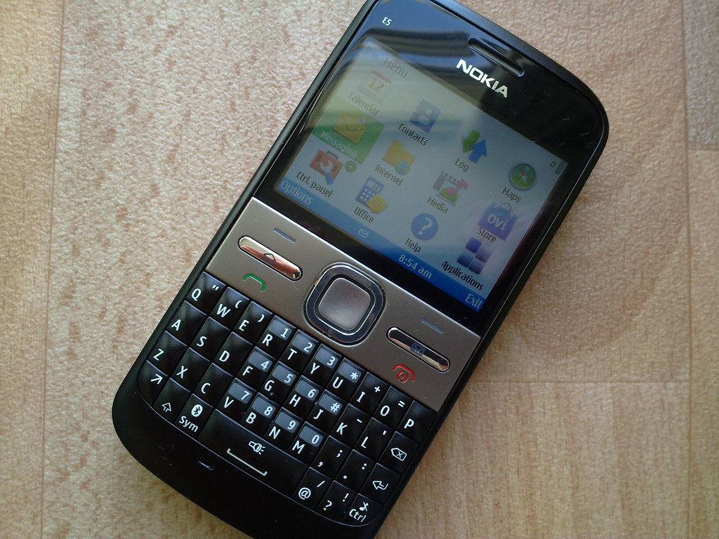 Nokia E5 software
