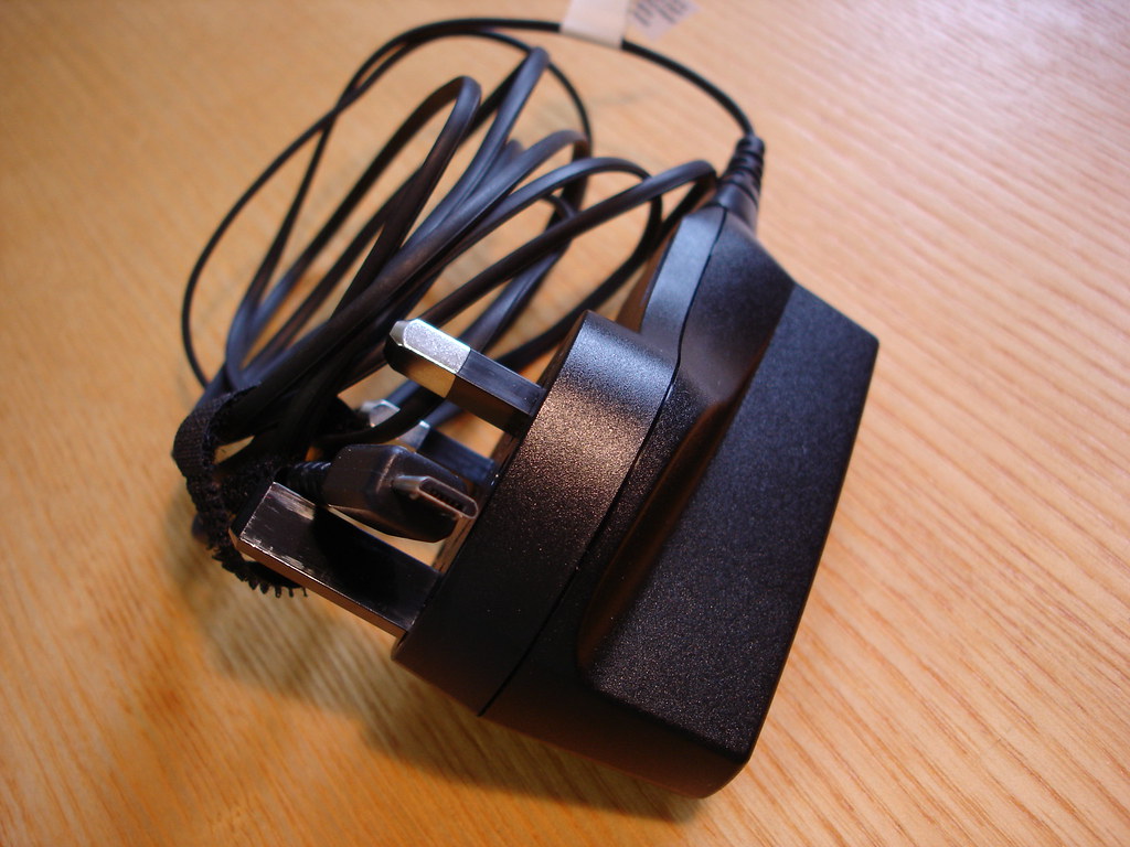 microUSB charger AC-10