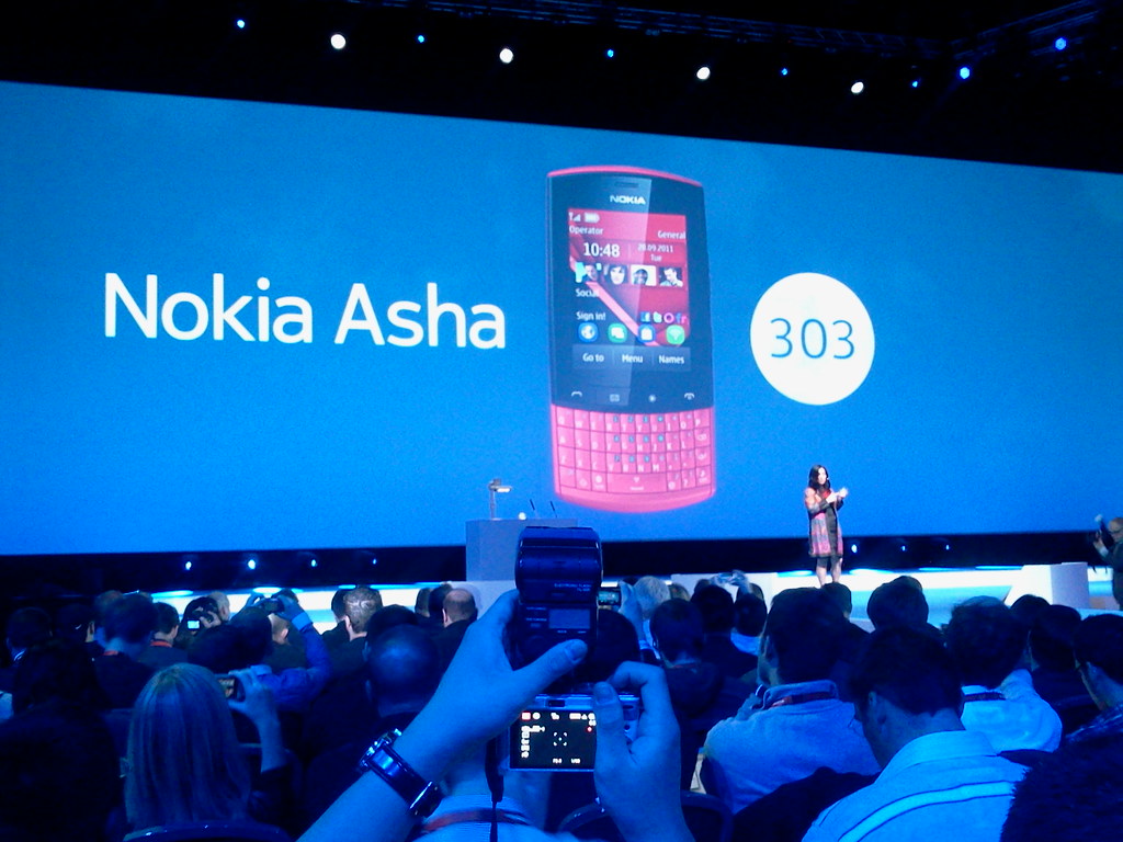 Nokia Asha 303