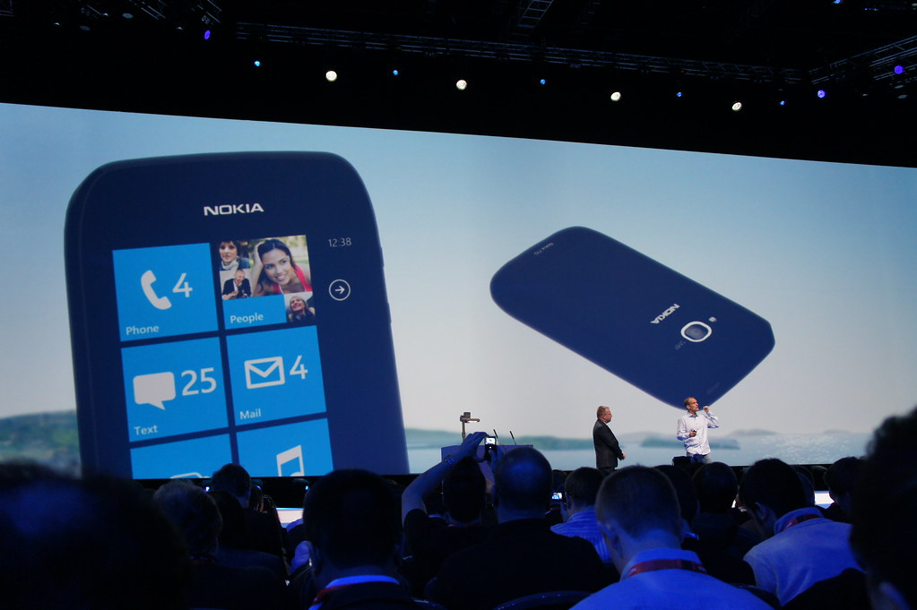 Nokia 710 announced
