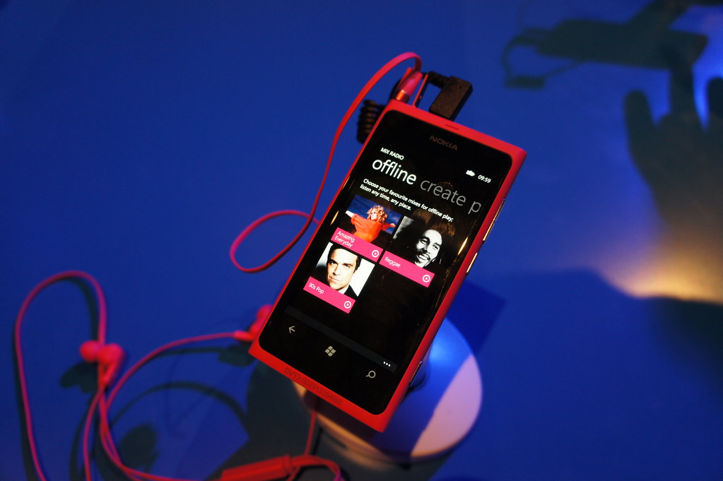 Music on Nokia 800